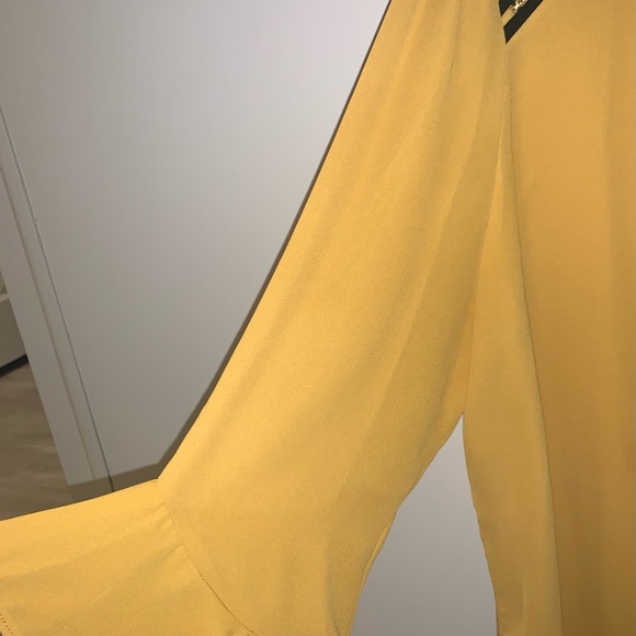 Women’s blouse - Picture 5 of 6